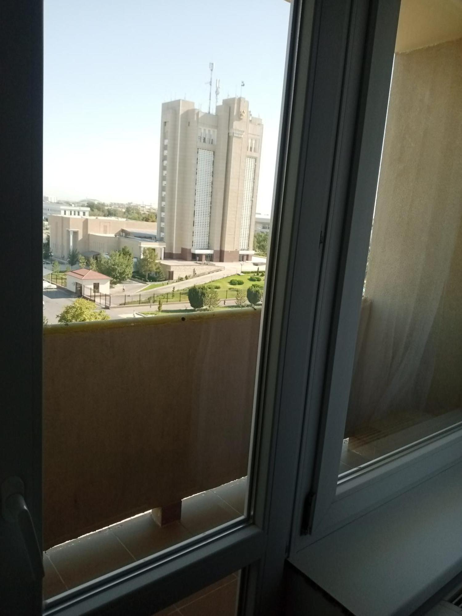 Hotel Grand בוקורו מראה חיצוני תמונה