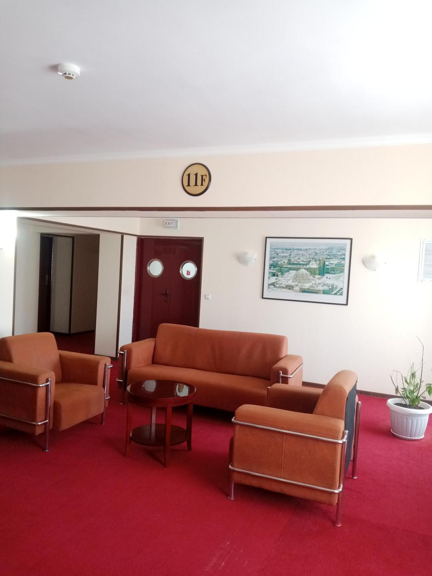 Hotel Grand בוקורו מראה חיצוני תמונה