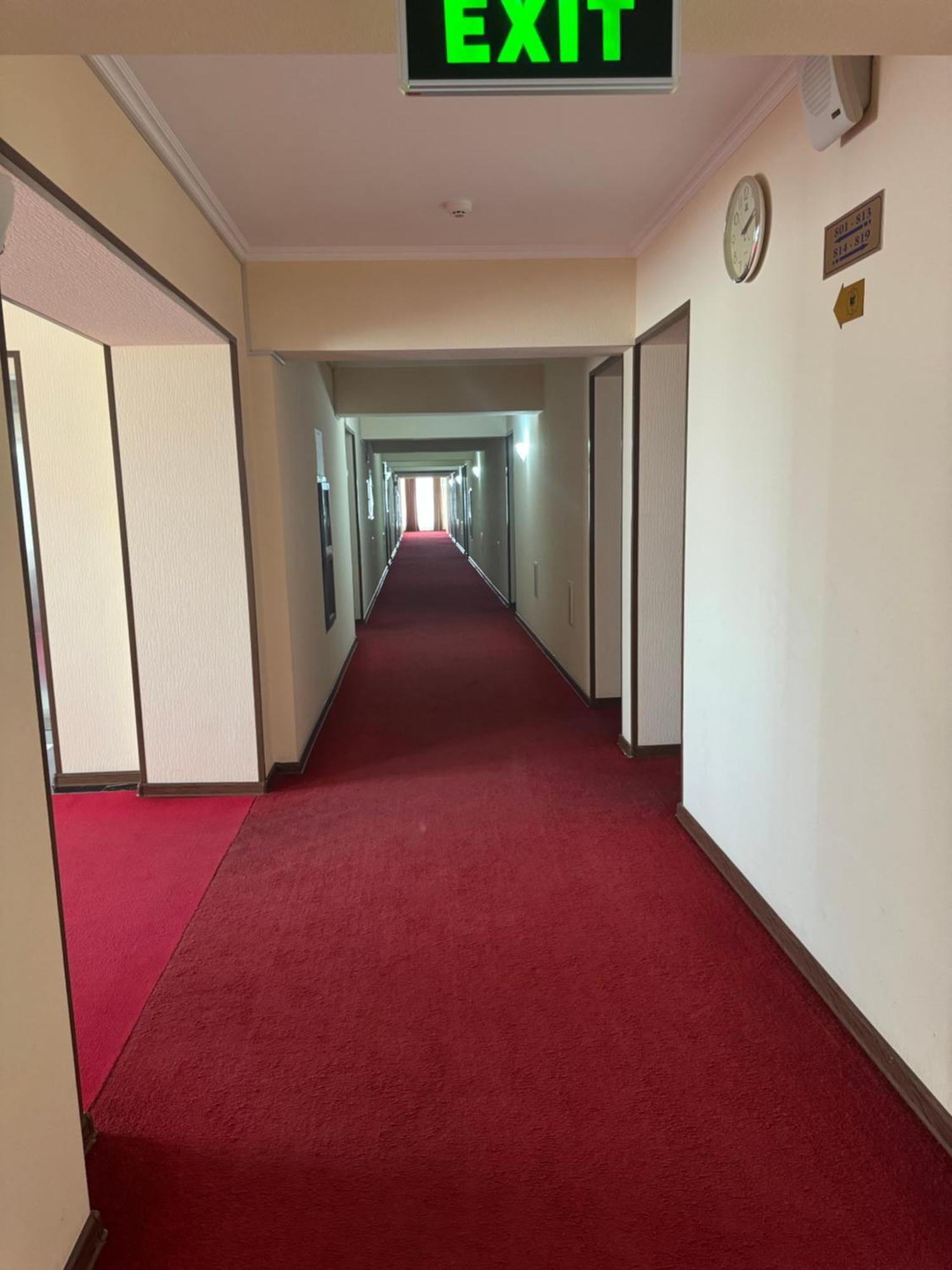 Hotel Grand בוקורו מראה חיצוני תמונה